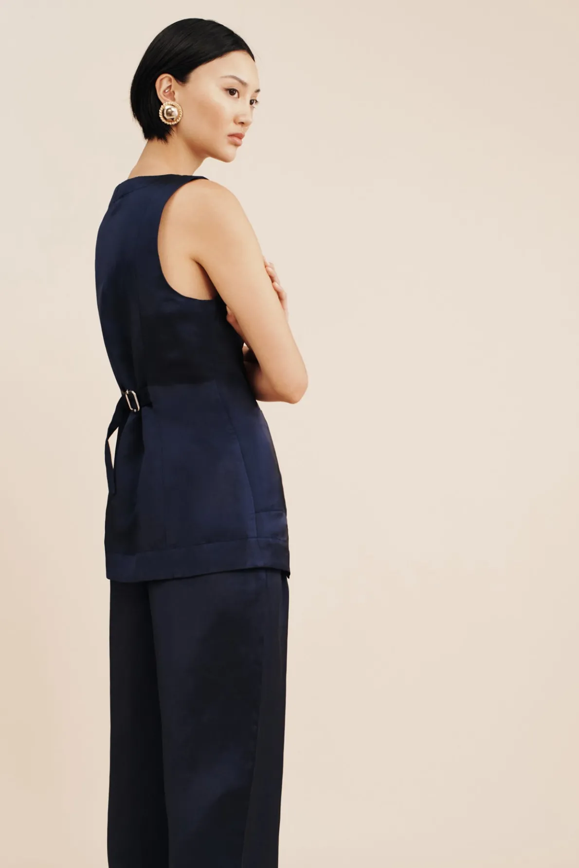 LORENZO HIGH NECK VEST - MIDNIGHT